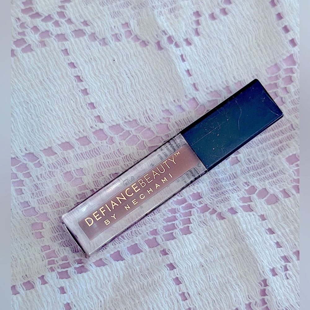Defiance Beauty Luminous Liquid Lipstick by Nechami, in the “Iconic”